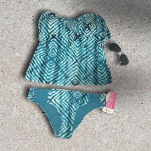 NWT Hula Honey Turquoise Tankini Size M